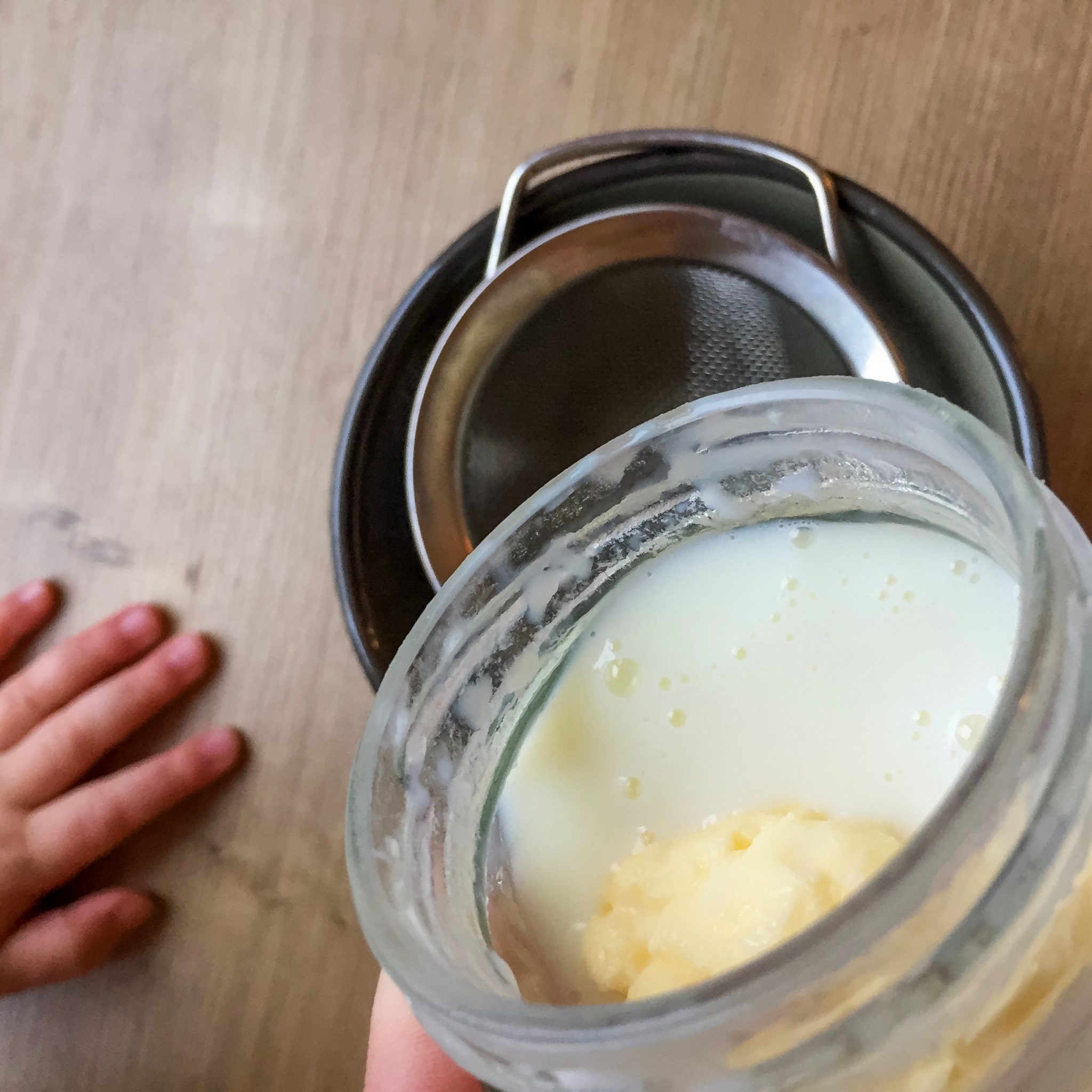 Schüttel deine Butter - Butter kinderleicht selbstgemacht - ideenstrudel