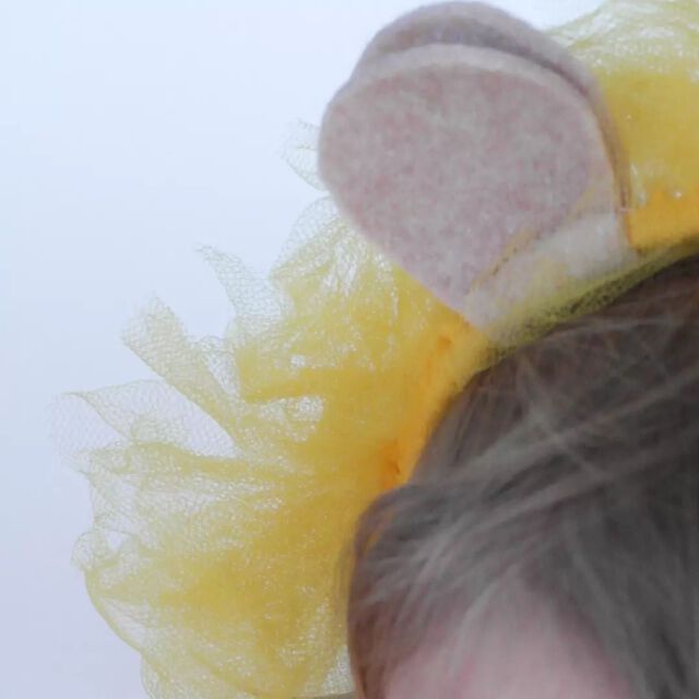 Tüll - damit könnt ihr schnell und einfach coole Kostüme zaubern 🦁 Ein paar Ideen dazu findet ihr jetzt auf dem Blog.
•
•
•
#kostümeaustüll #tüll #tüllrock #kostümefürkinder #löwenkostüm #piratenkostüm #hasenkostüm #ideenstrudelblog #feiernmitkindern #neuerblogpost #nähenmittüll